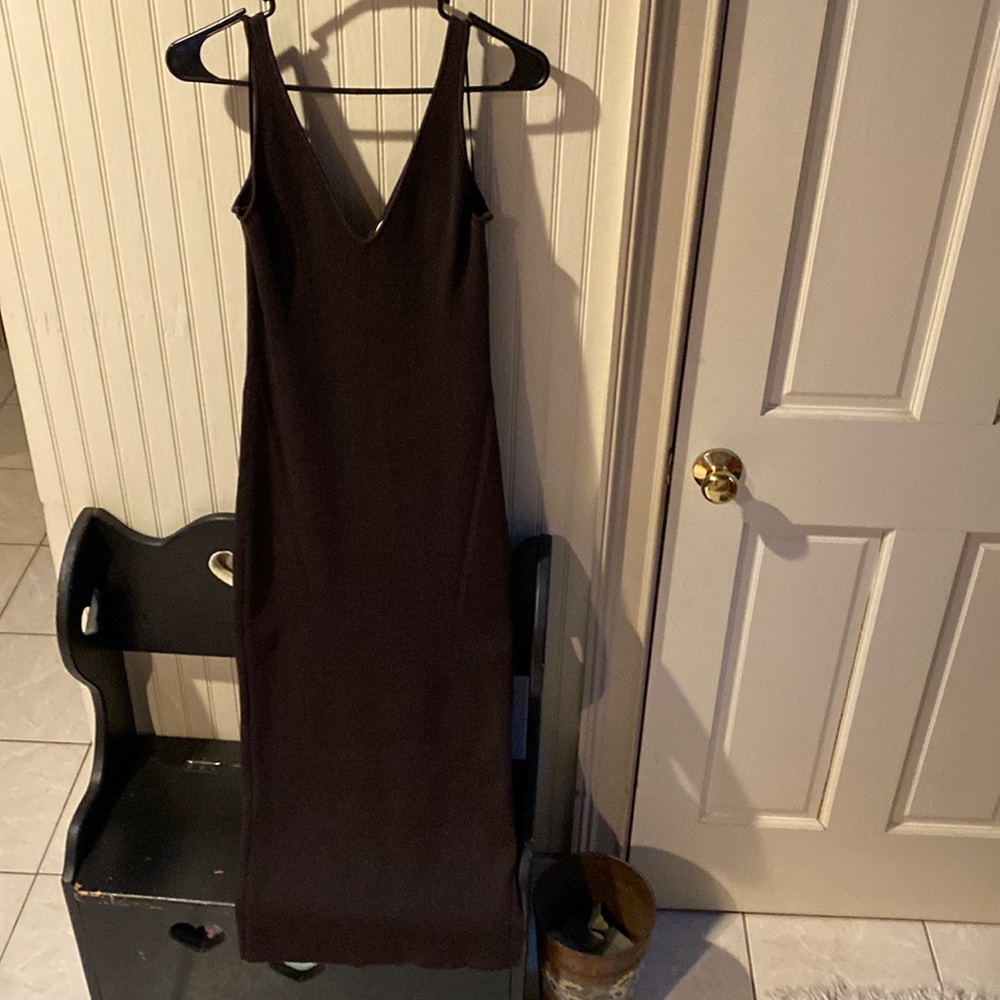 H and M black stretch sleeveless midi dress